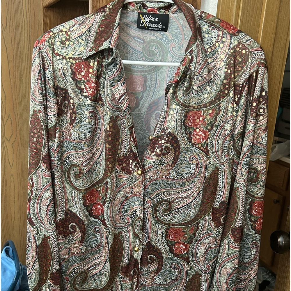 Women’s vintage blouse. Beautiful fall colors and design